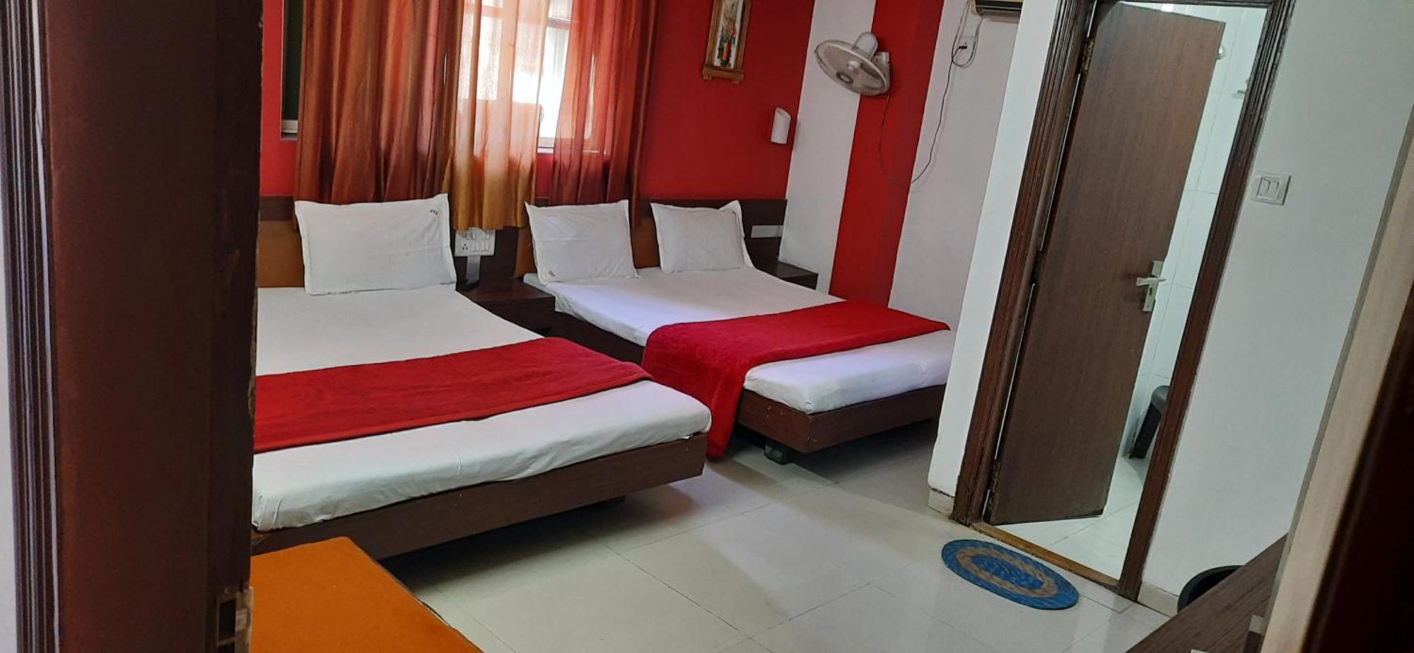 Hotel S K Palace Махабалешвар Номер фото